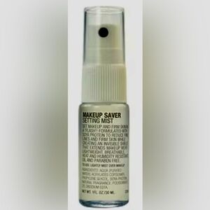 MAKEUP SAVER SETTING MIST ALL DAY WEAR FROM PROFESSIONAL MAKEUP ARTIST COUNTER!!